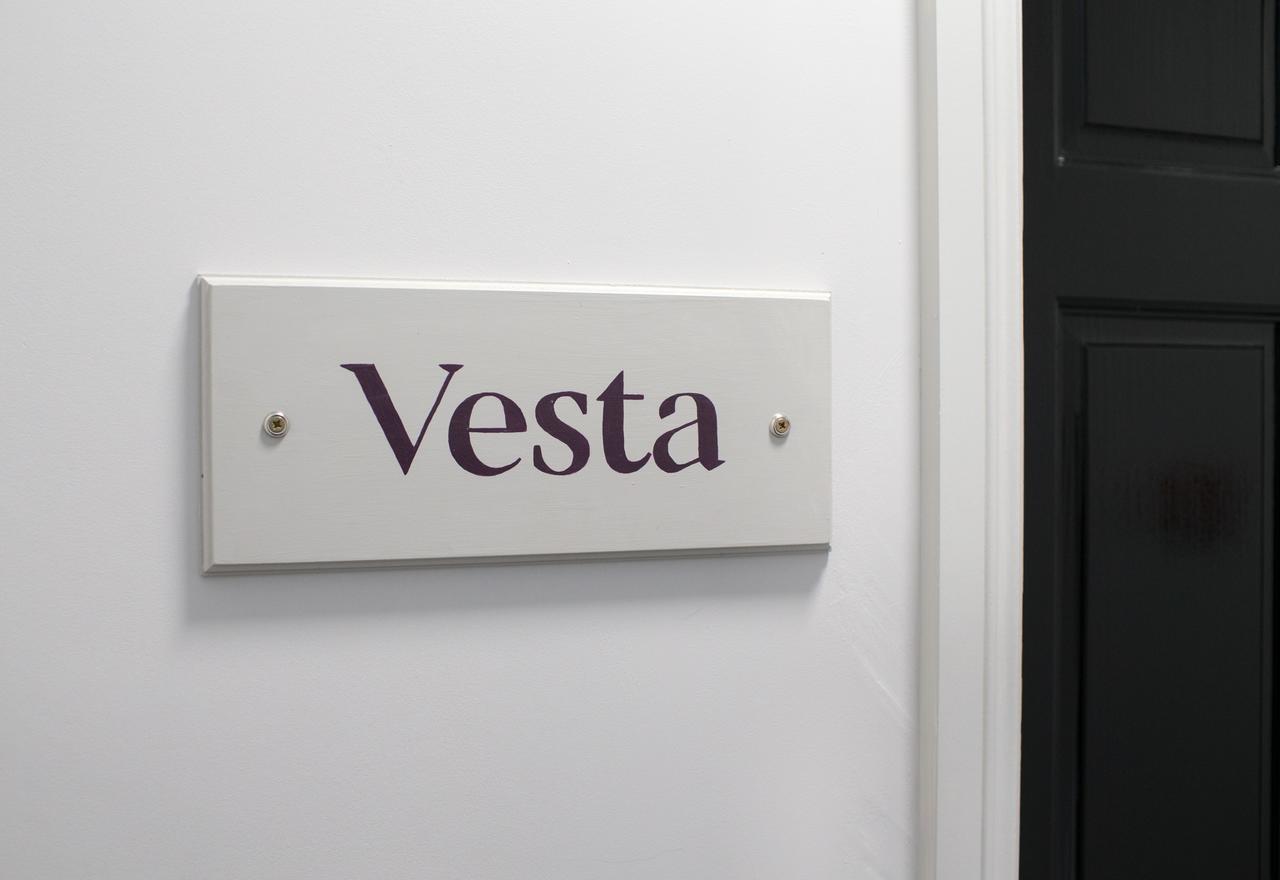 Vesta Central Bath Apartment Exterior photo